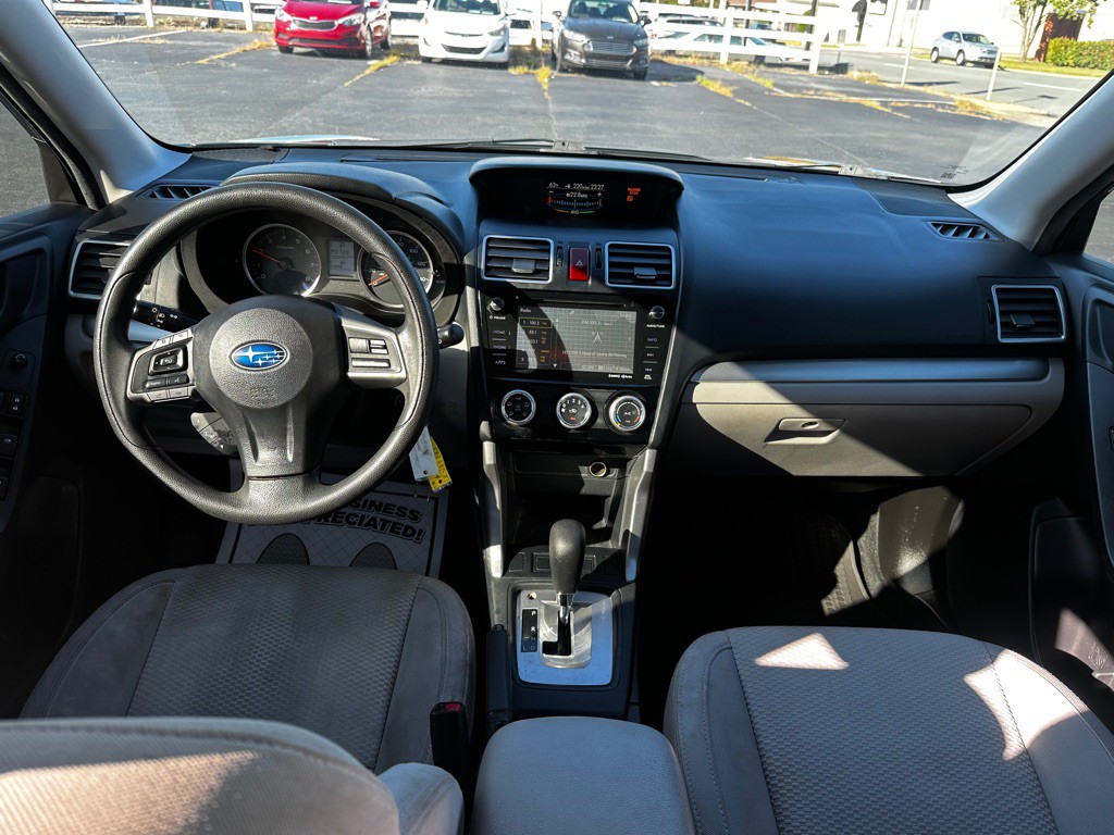 2016 Subaru Forester Image 12