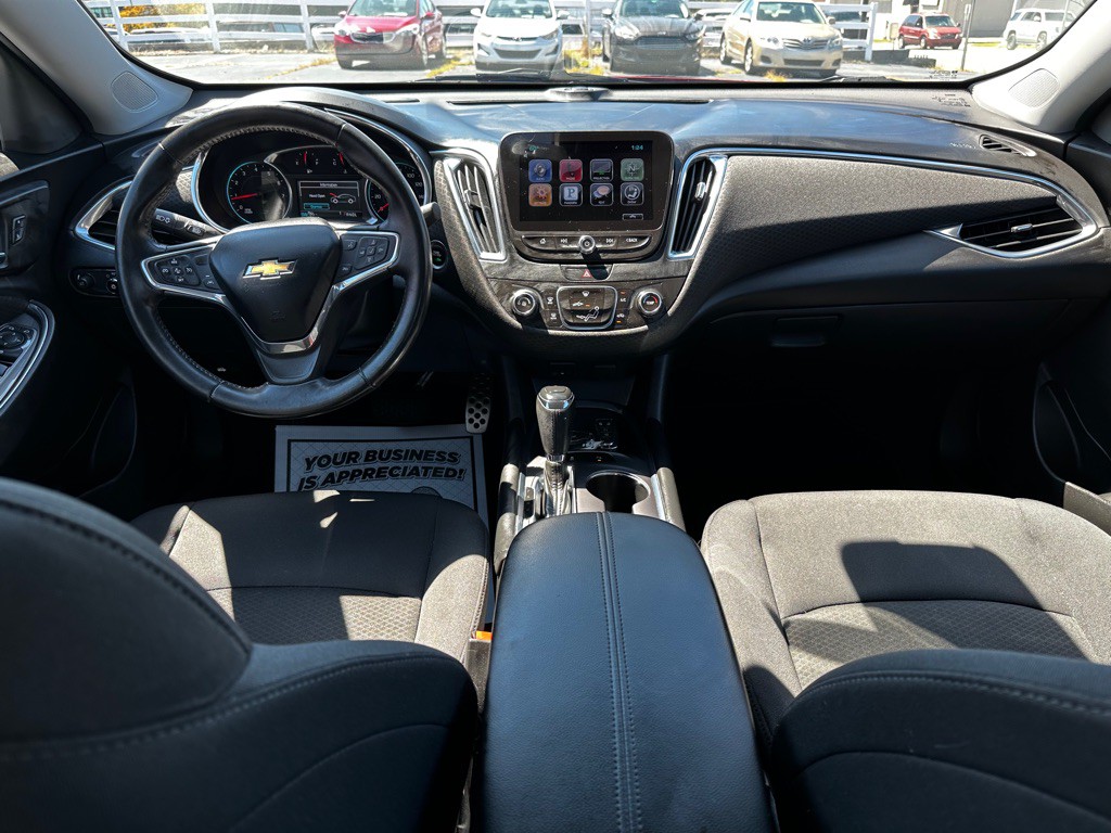 2016 Chevrolet Malibu Image 12
