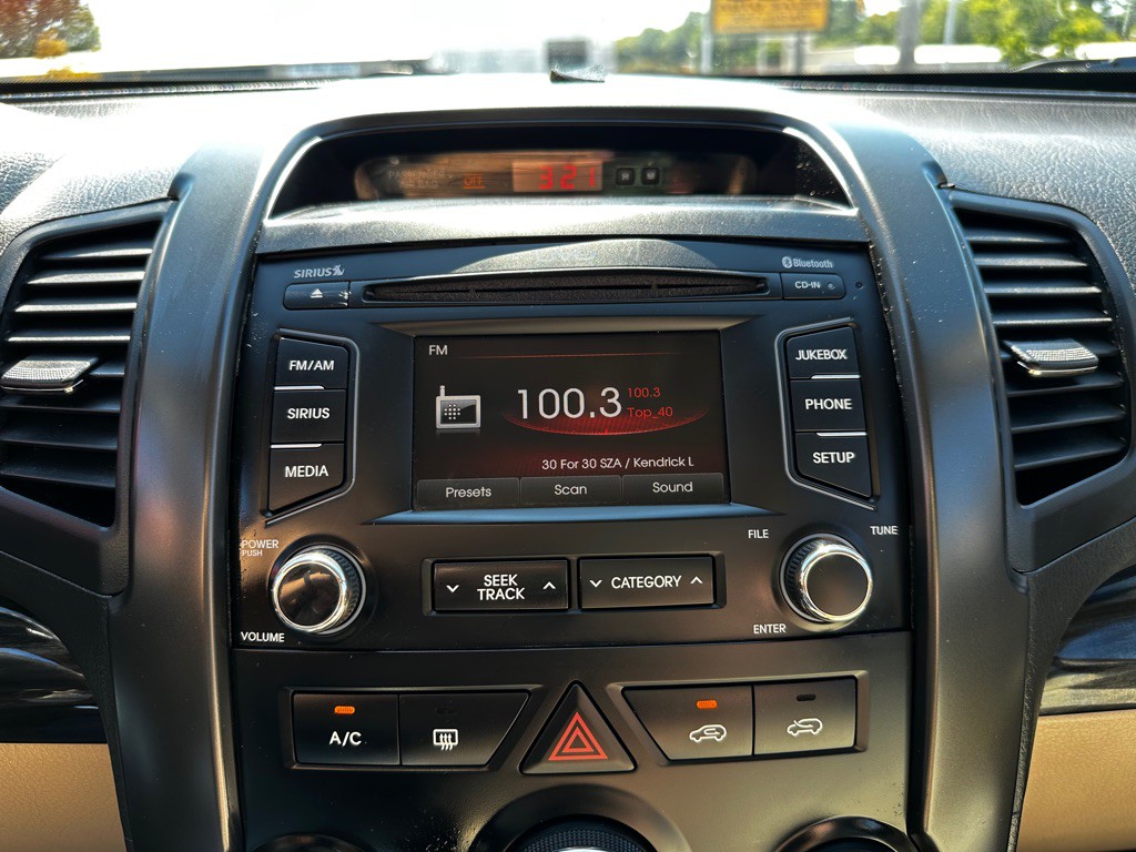 2013 Kia Sorento Image 16
