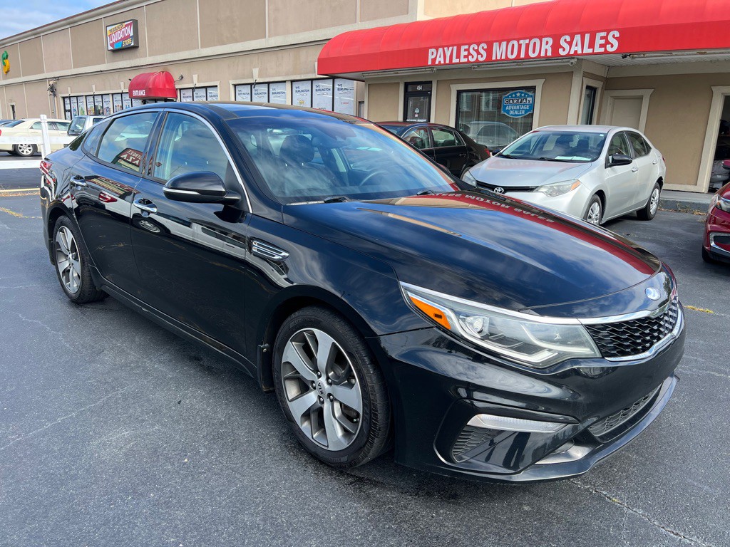 2019 Kia Optima Image 1