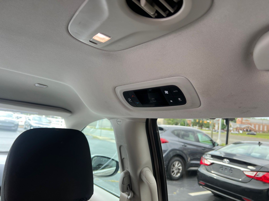 2017 Chrysler Pacifica Image 20