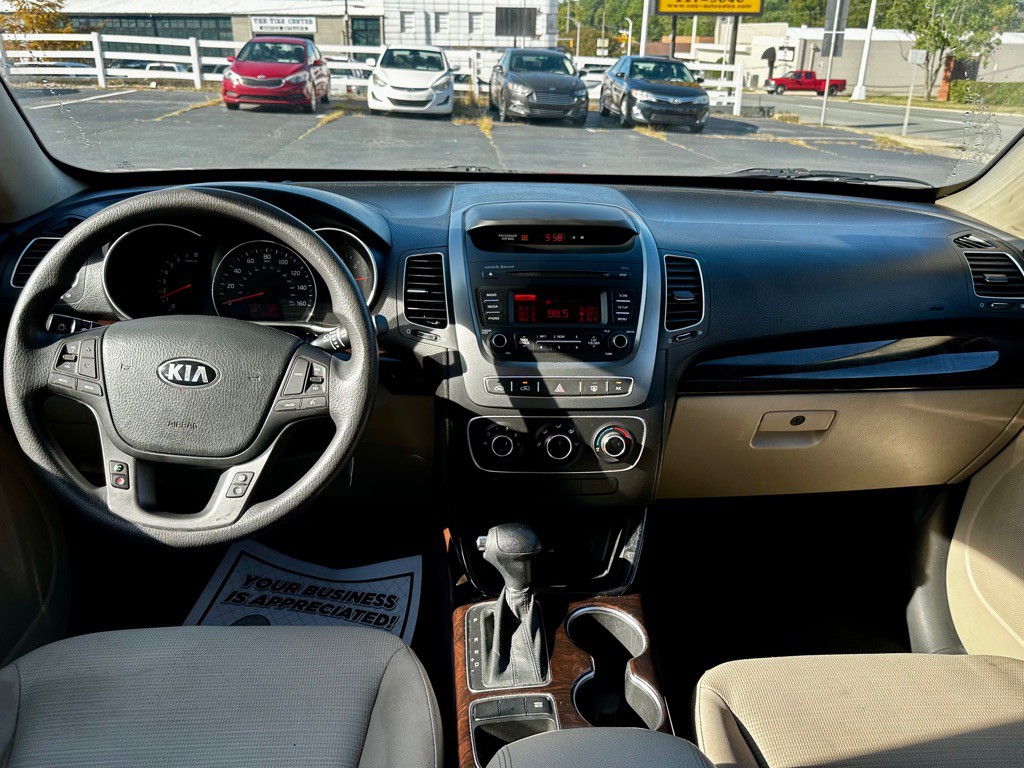 2015 Kia Sorento Image 12
