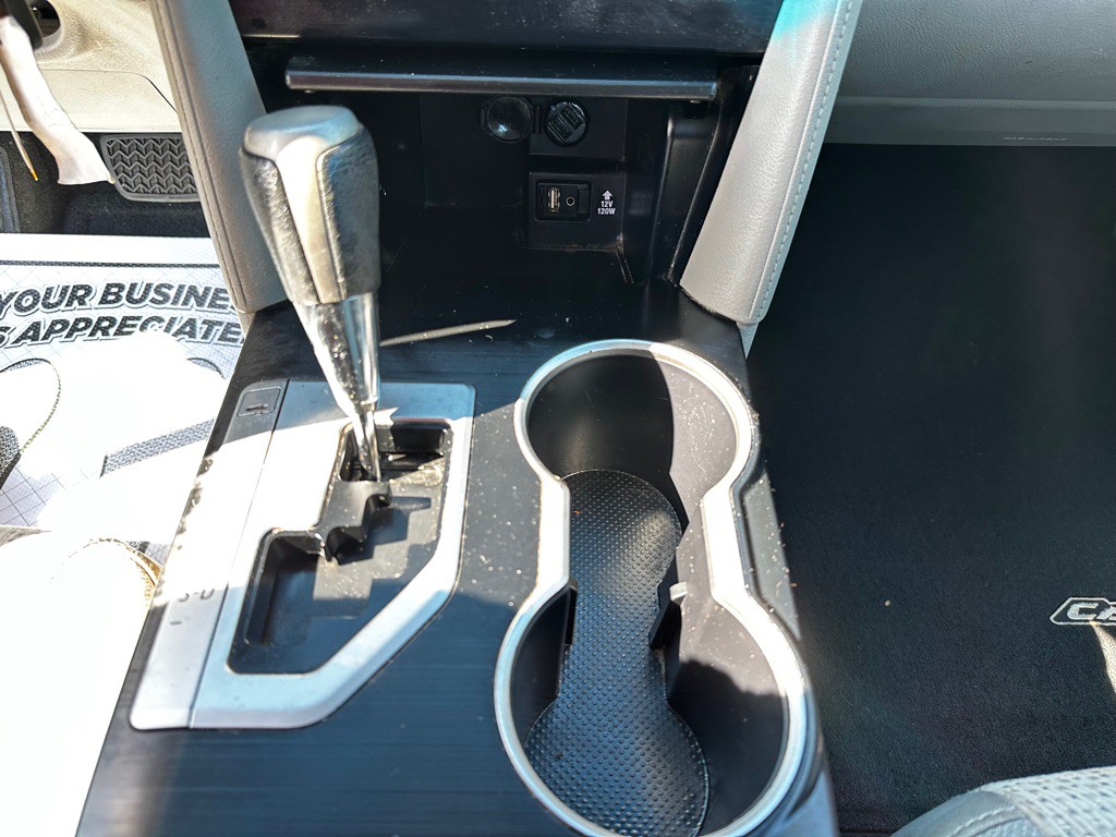 2013 Toyota Camry Image 16