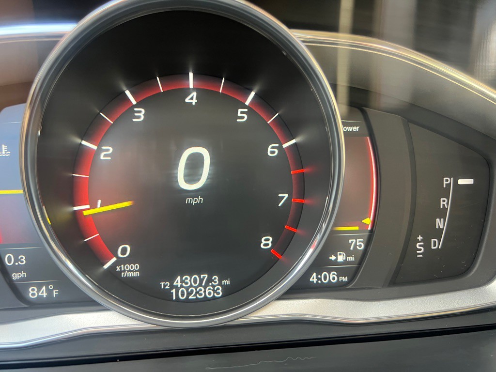 2017 Volvo V60 Image 15