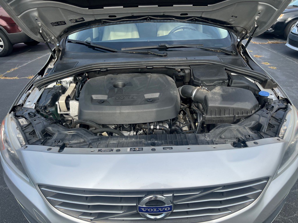 2017 Volvo V60 Image 23