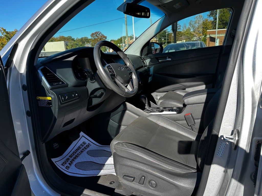 2016 Hyundai Tucson Image 11