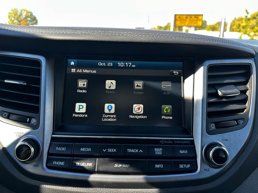 2016 Hyundai Tucson Image 16