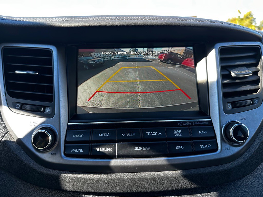 2016 Hyundai Tucson Image 17