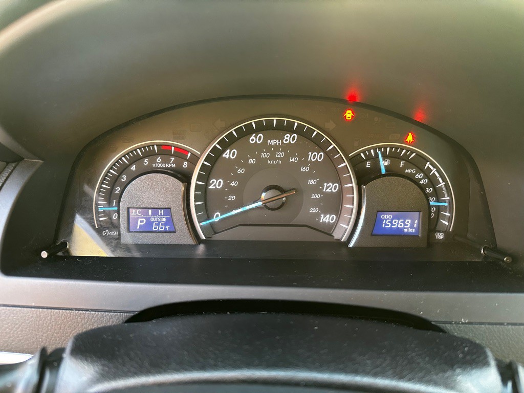 2014 Toyota Camry Image 14