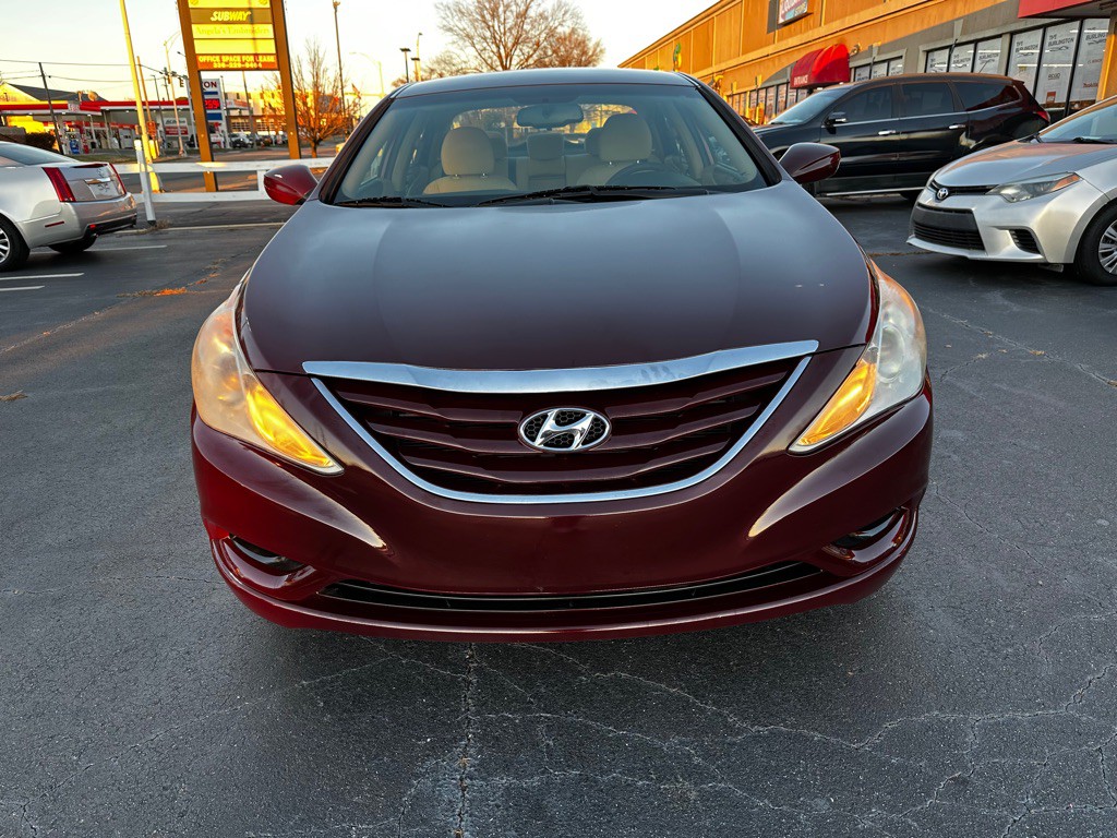 2012 Hyundai Sonata Image 2