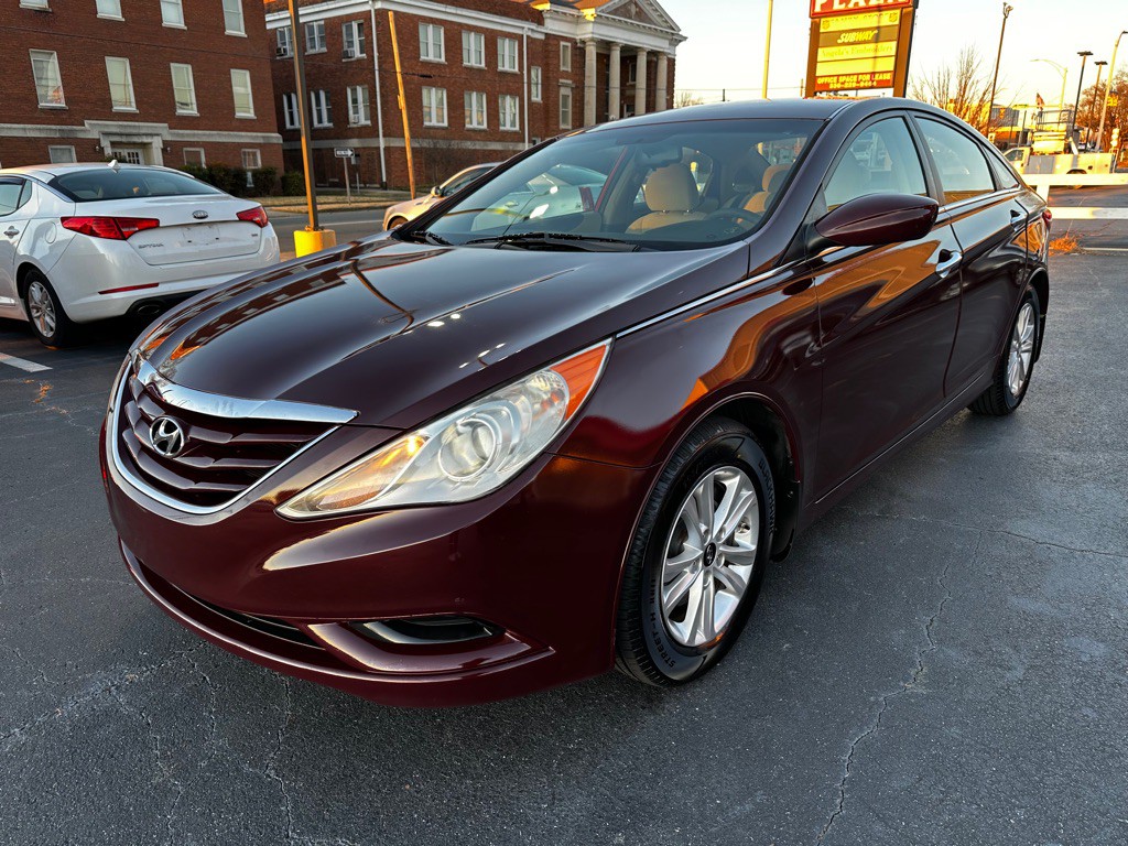 2012 Hyundai Sonata Image 3