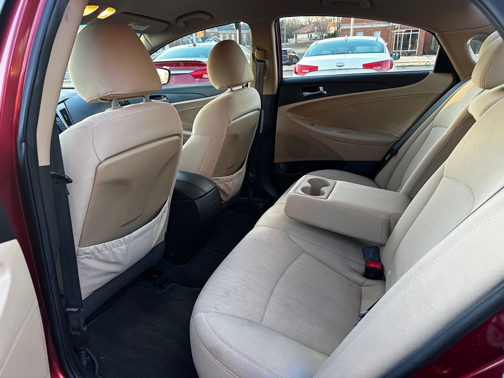 2012 Hyundai Sonata Image 9