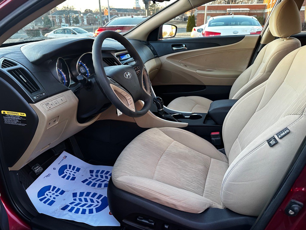 2012 Hyundai Sonata Image 11