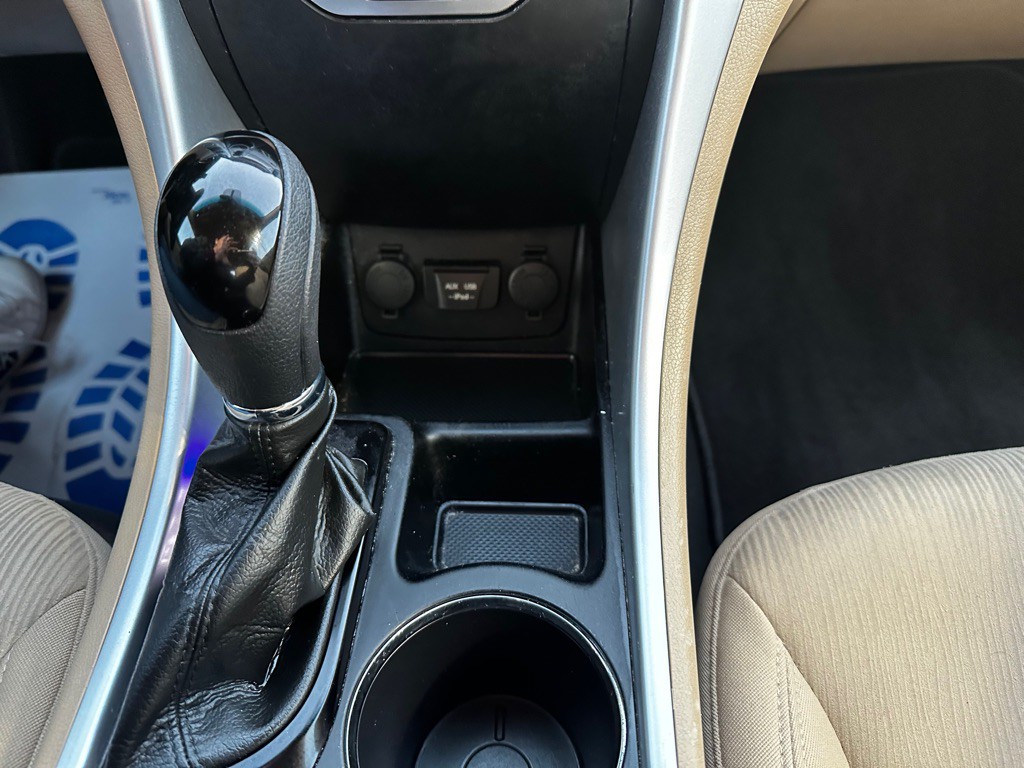 2012 Hyundai Sonata Image 16