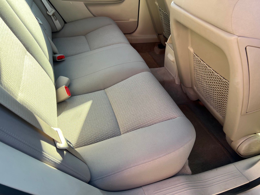 2009 Saturn Aura Image 11