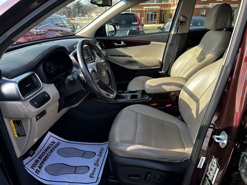 2016 Kia Sorento Image 11