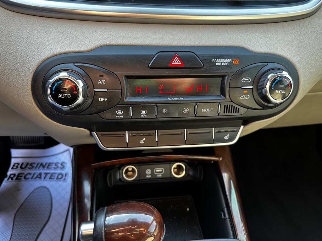 2016 Kia Sorento Image 19