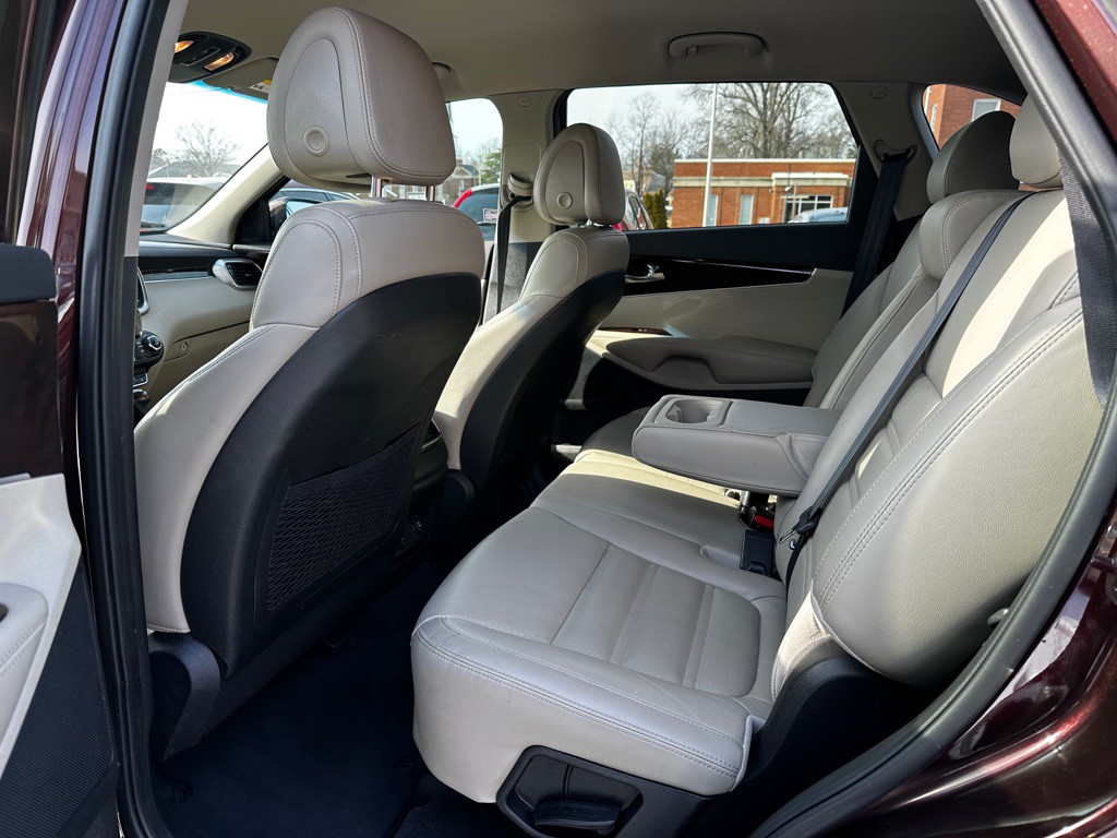 2016 Kia Sorento Image 10
