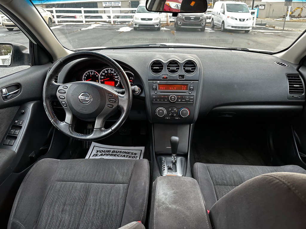 2012 Nissan Altima Image 11