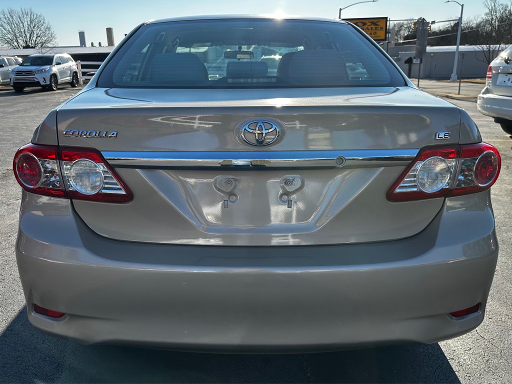 2013 Toyota Corolla Image 6