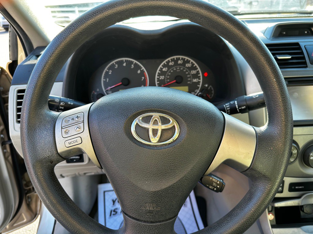 2013 Toyota Corolla Image 14