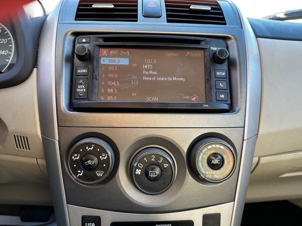 2013 Toyota Corolla Image 16