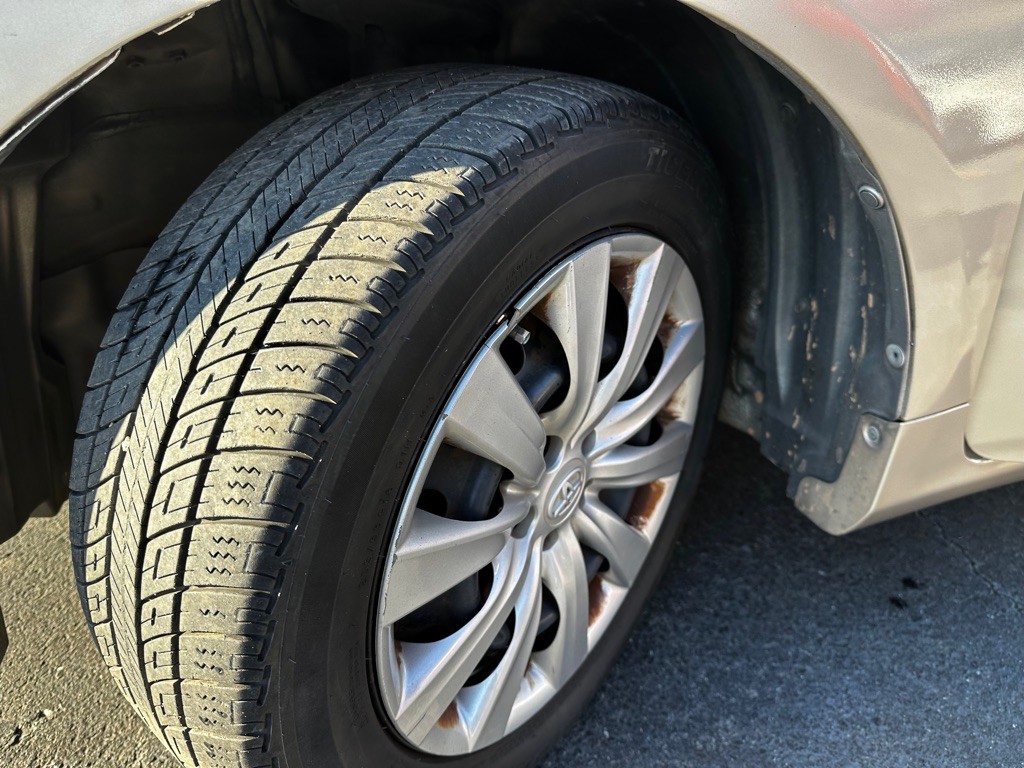 2013 Toyota Corolla Image 19