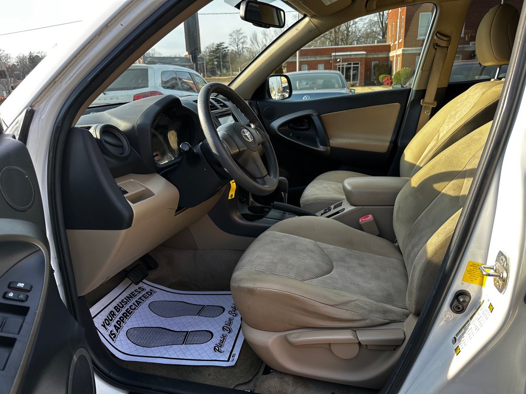 2011 Toyota Rav4 Image 10