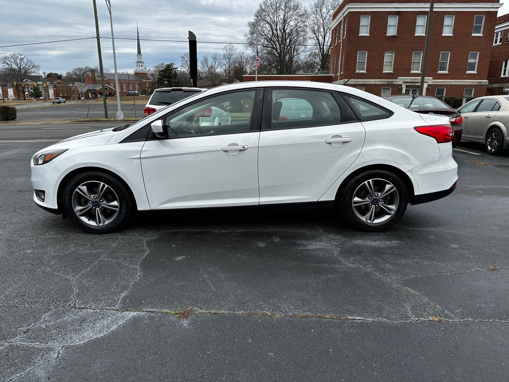 2018 Ford Focus Image 4