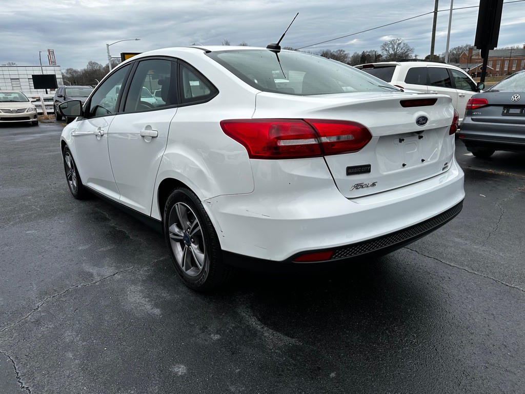 2018 Ford Focus Image 5