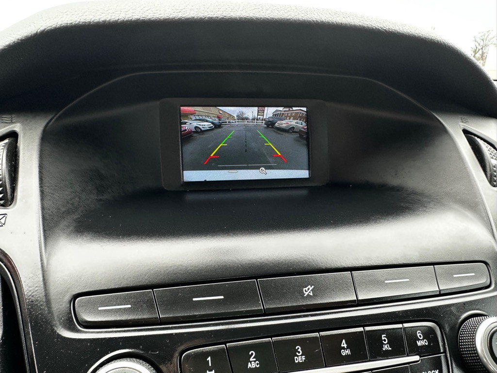 2018 Ford Focus Image 16