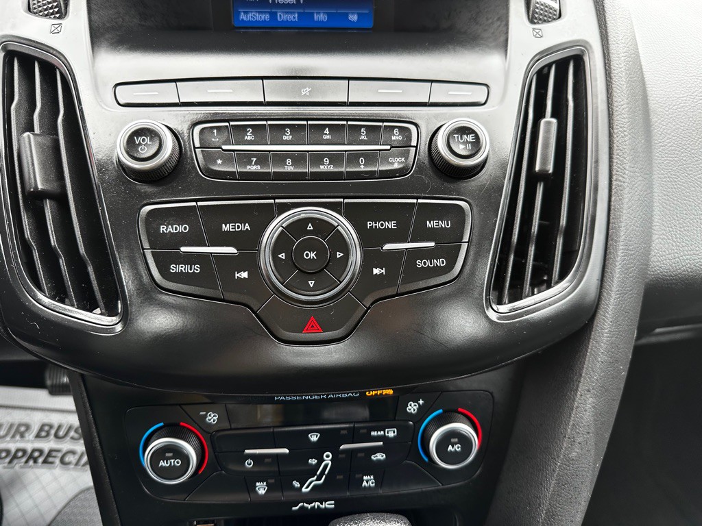 2018 Ford Focus Image 17