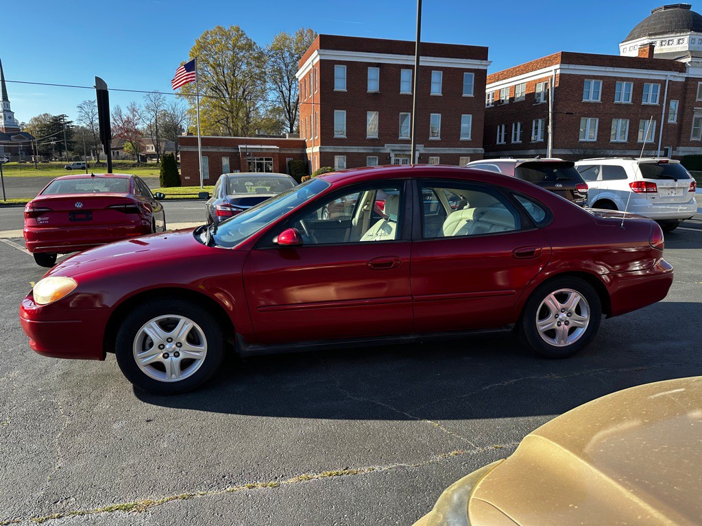 2000 Ford Taurus Image 4