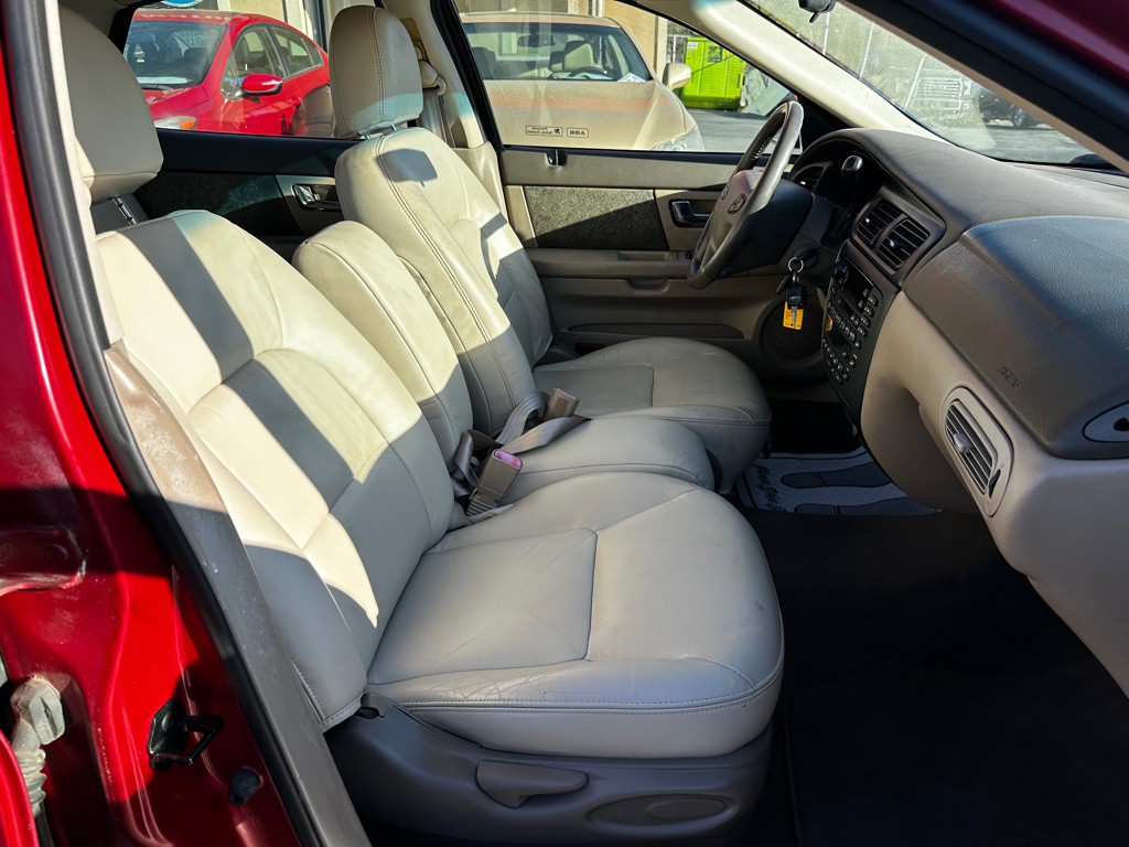 2000 Ford Taurus Image 10