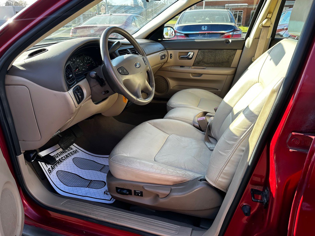 2000 Ford Taurus Image 11