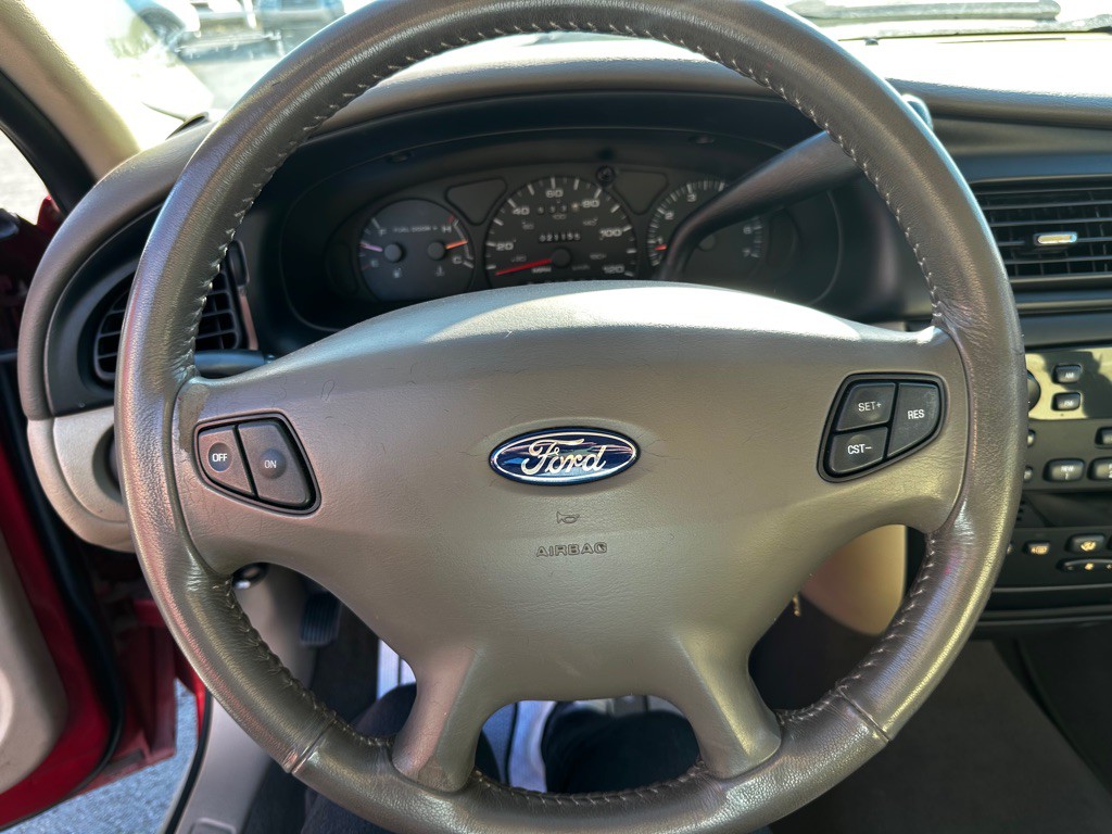 2000 Ford Taurus Image 13