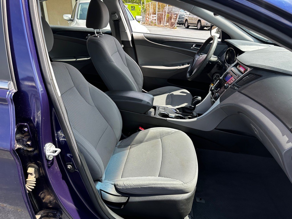2013 Hyundai Sonata Image 10