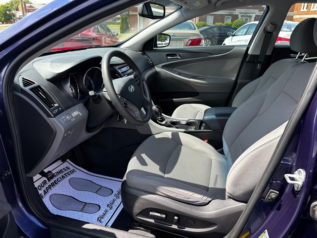 2013 Hyundai Sonata Image 11
