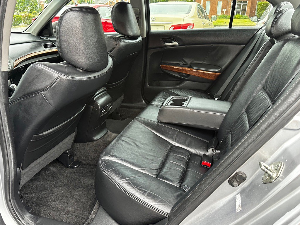 2011 Honda Accord Image 9