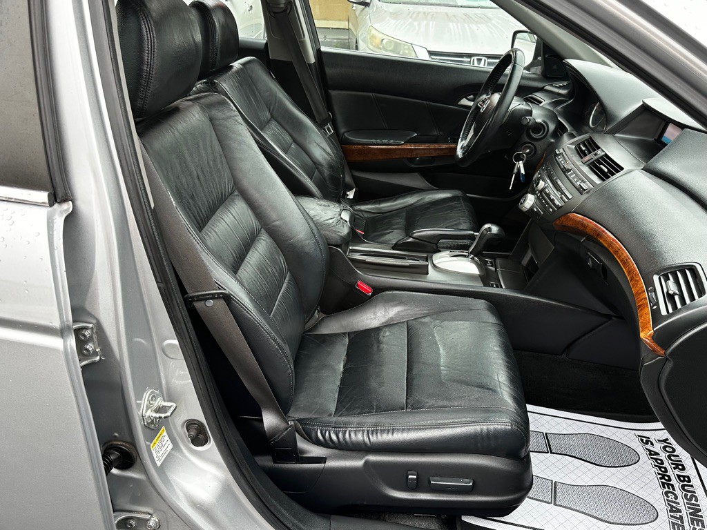 2011 Honda Accord Image 10