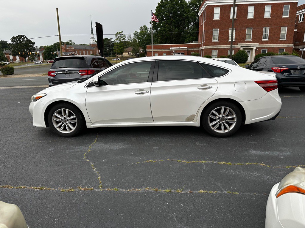 2014 Toyota Avalon Image 4