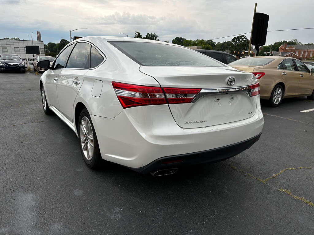 2014 Toyota Avalon Image 5