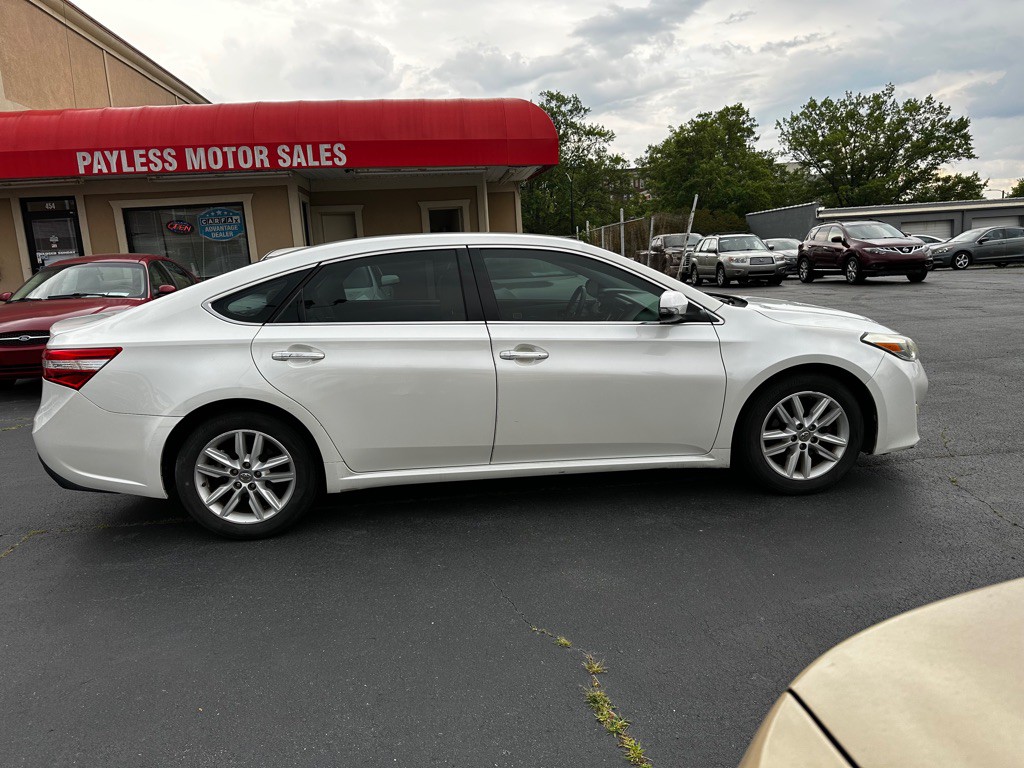 2014 Toyota Avalon Image 8