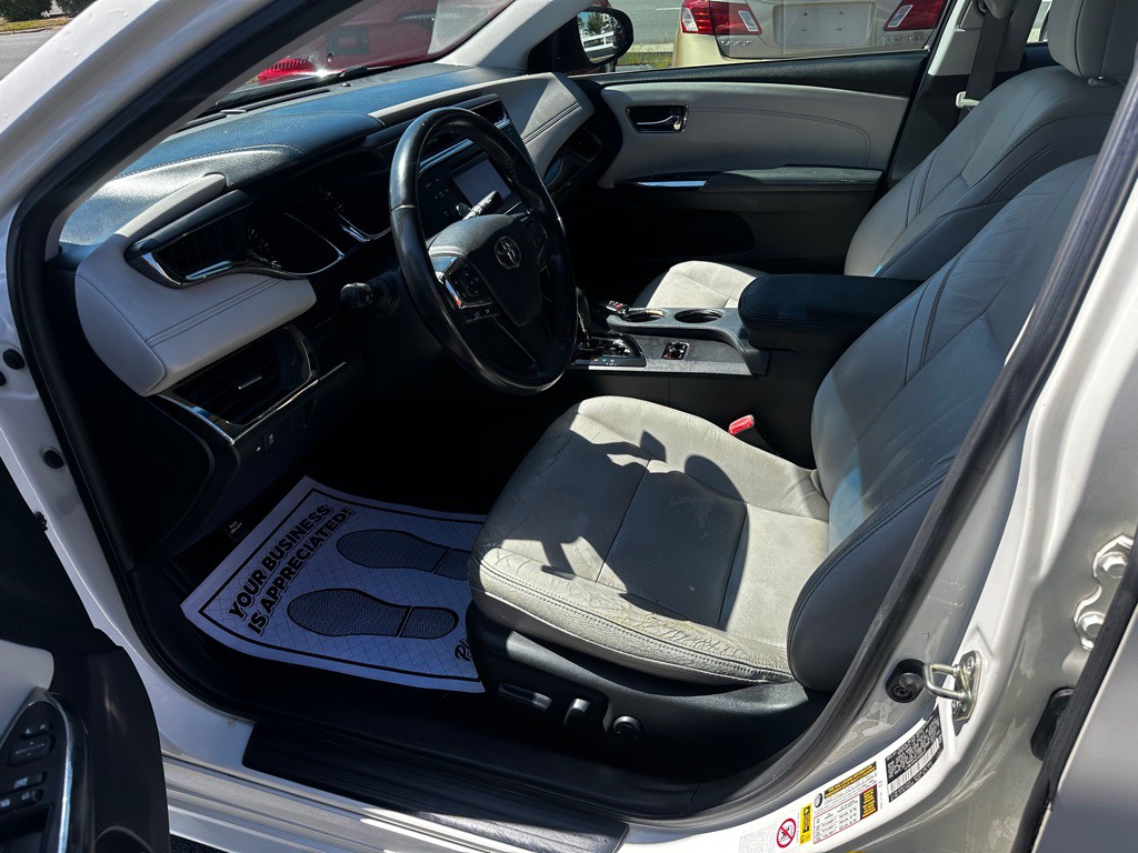 2014 Toyota Avalon Image 11