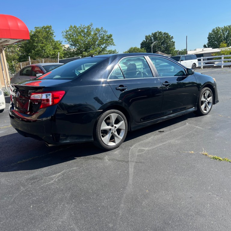 2012 Toyota Camry Image 7