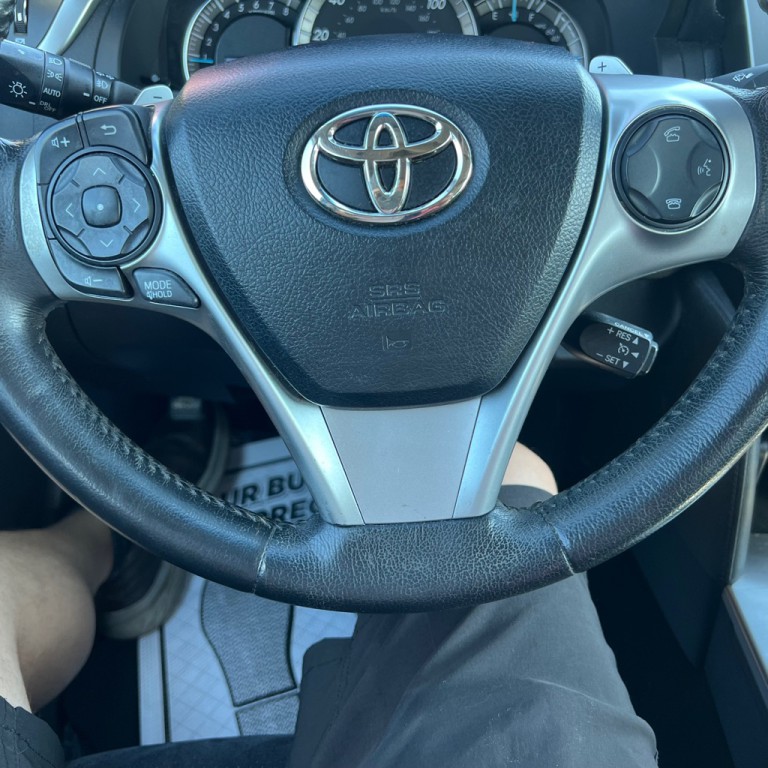 2012 Toyota Camry Image 16