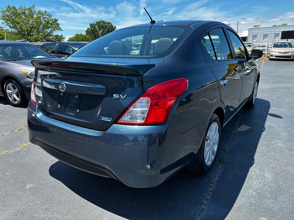 2015 Nissan Versa Image 7