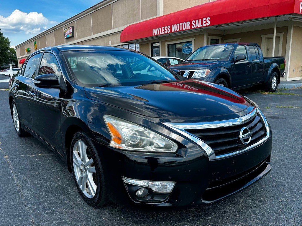 2013 Nissan Altima Image 1