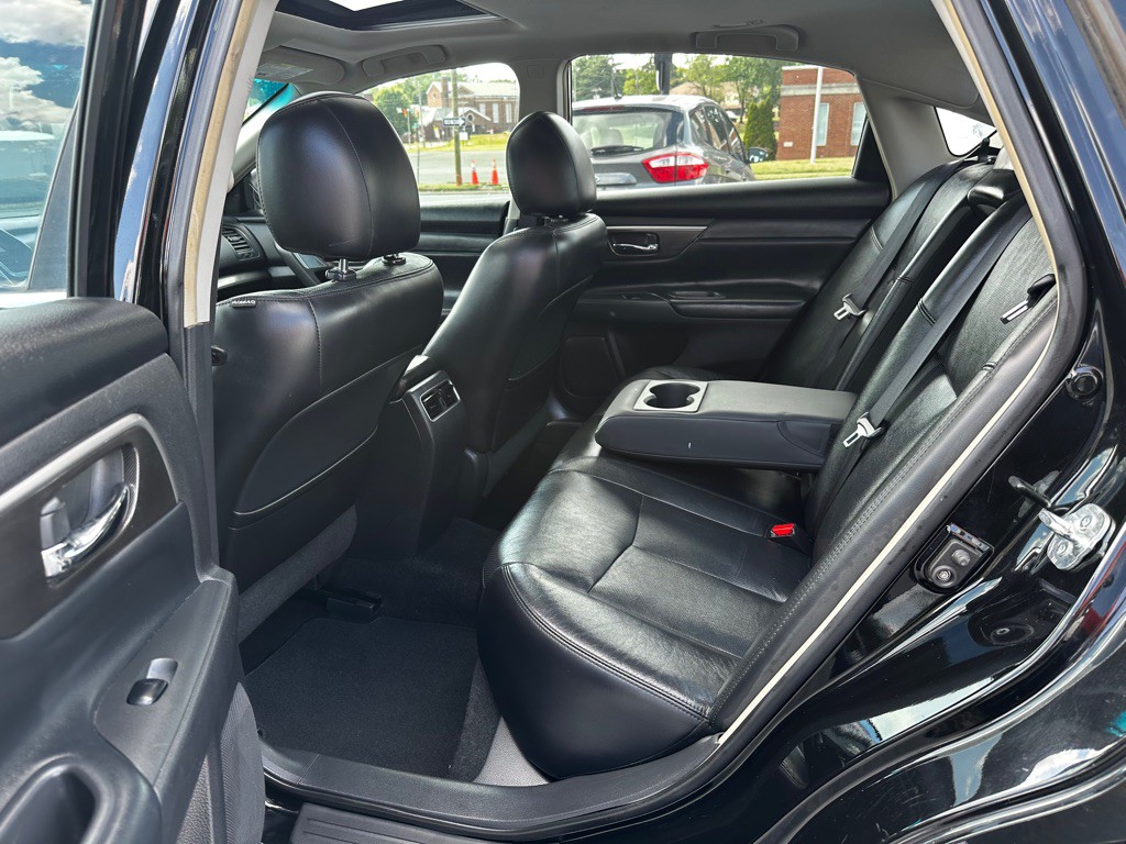 2013 Nissan Altima Image 9