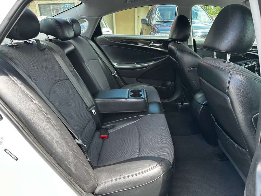 2014 Hyundai Sonata Image 9